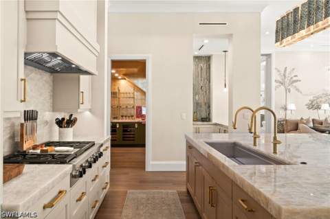 142 Eugenia Dr, Naples FL - photo 9 of 50