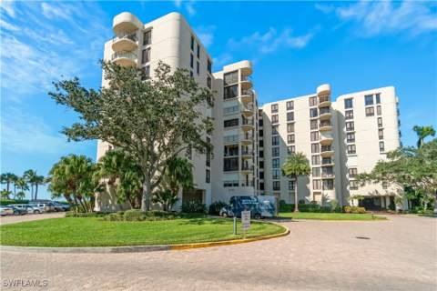 3115 Gulf Shore Blvd N 701S, Naples FL - photo 17 of 29