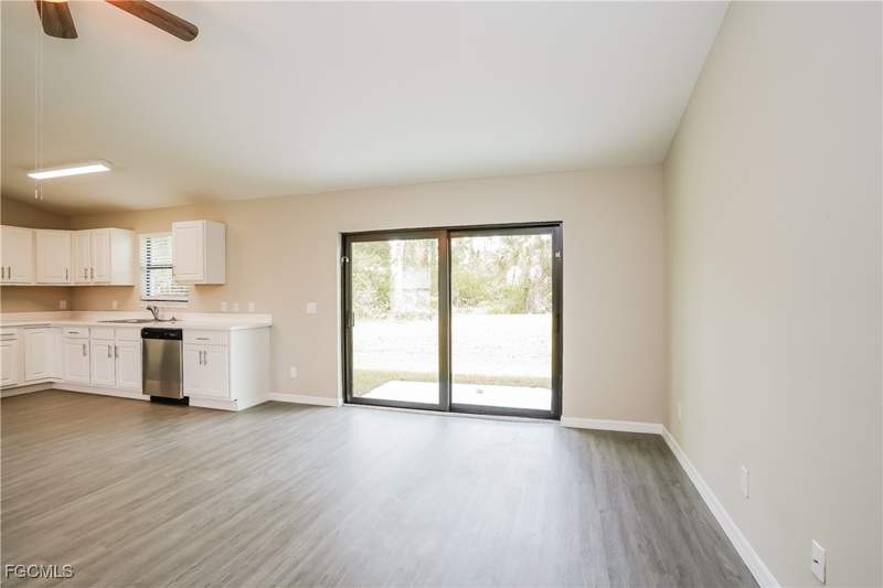 4 bedroom SingleFamilyResidence at 431 Gray Ave S, Lehigh Acres, Lehigh Acres — photo 3