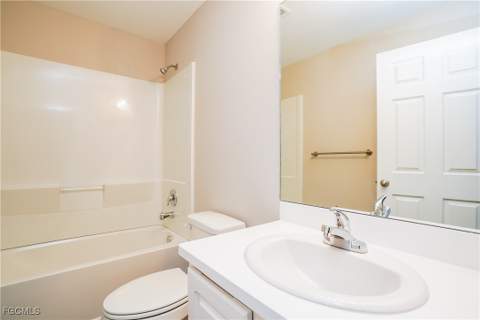 431 Gray Ave S, Lehigh Acres FL - photo 6 of 15