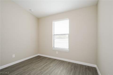 431 Gray Ave S, Lehigh Acres FL - photo 7 of 15