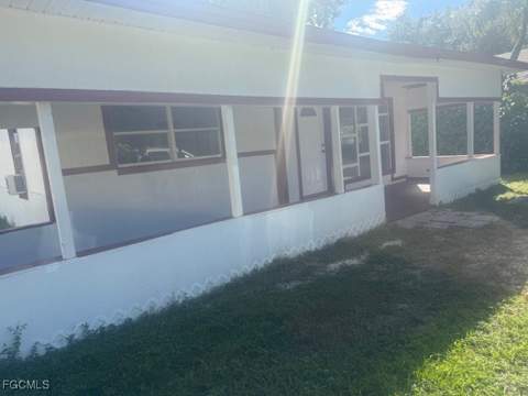 3207 Broadway, Fort Myers FL - photo 12 of 25