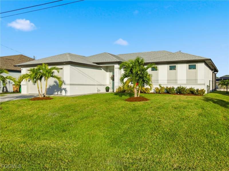 4 bedroom SingleFamilyResidence at 2233 SW 17th Pl, Cape Coral, Cape Coral — photo 3