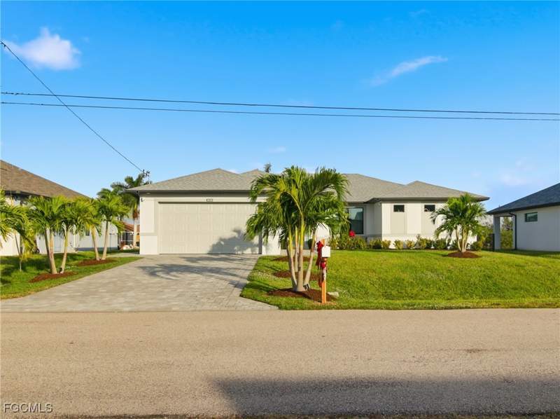 4 bedroom SingleFamilyResidence at 2233 SW 17th Pl, Cape Coral, Cape Coral — photo 4