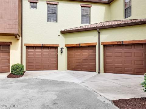 8067 Bibiana Way 505, Fort Myers FL - photo 18 of 38
