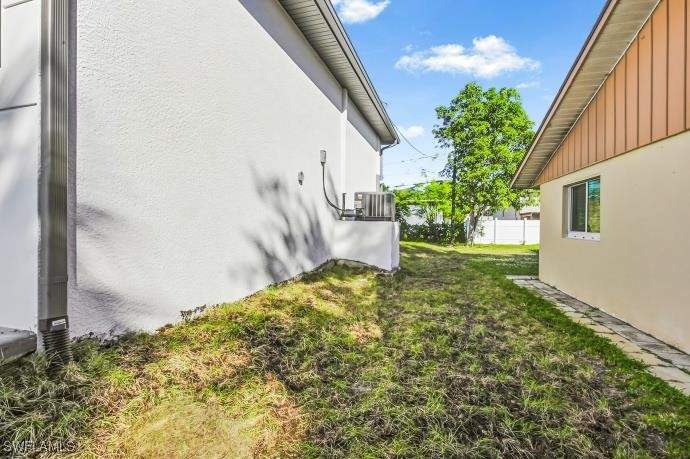 3 bedroom SingleFamilyResidence at 11607 Pawley Ave, Imperial Gates, Bonita Springs — photo 4