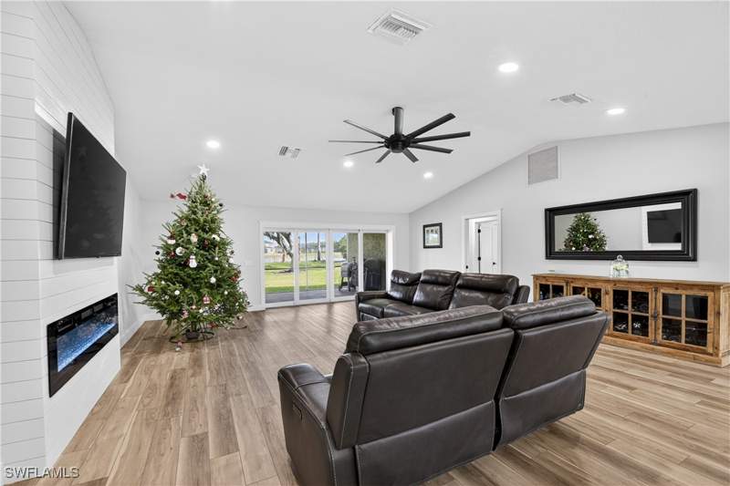 3 bedroom SingleFamilyResidence at 17060 Cypress Creek Dr, North Fort Myers, North Fort Myers — photo 3