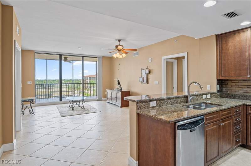 2 bedroom Condominium at 5793 Cape Harbour Dr 615, Cape Harbour, Cape Coral — photo 3