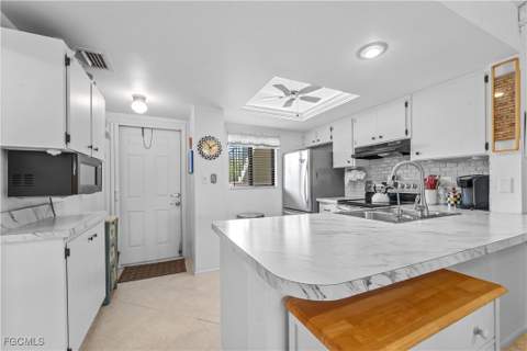 4790 S Cleveland Ave 1404, Fort Myers FL - photo 8 of 27
