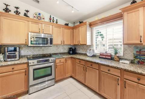 8401 Southbridge Dr 2, Estero FL - photo 16 of 46