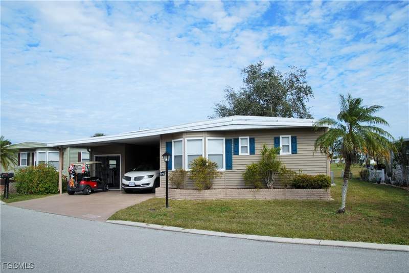 2 bedroom ManufacturedHome at 342 Nicklaus Blvd, Six Lakes Country Club, North Fort Myers — photo 2