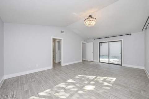 6161 Waxmyrtle Way, Naples FL - photo 16 of 27