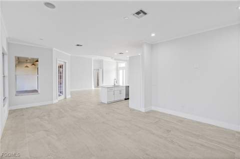 11105 Sea Tropic Ln, Fort Myers FL - photo 20 of 48