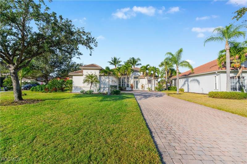 3 bedroom SingleFamilyResidence at 11105 Sea Tropic Ln, Coco Bay, Fort Myers — photo 3