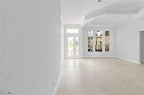 11105 Sea Tropic Ln, Fort Myers FL - photo 7 of 48