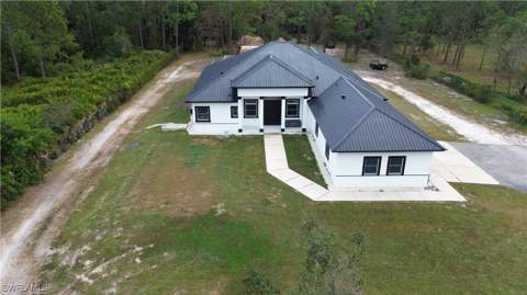 570 31st St NW, Naples FL - photo 8 of 42