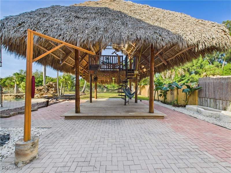 5 bedroom SingleFamilyResidence at 16700 Wisteria Dr, Cottage Point Subd, Fort Myers — photo 5