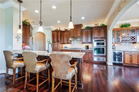 2555 Marquesa Royale Ln 1-301, Naples FL - photo 12 of 43