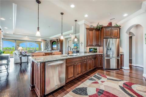 2555 Marquesa Royale Ln 1-301, Naples FL - photo 15 of 43
