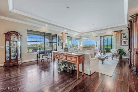 2555 Marquesa Royale Ln 1-301, Naples FL - photo 8 of 43