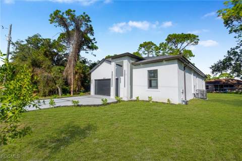 5037 Pinetree Cir, Labelle FL - photo 8 of 50