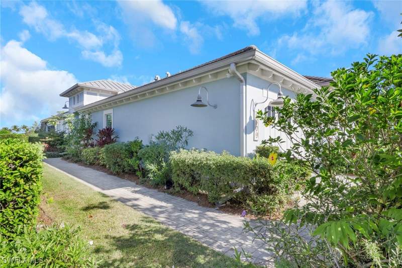 2 bedroom Attached at 6809 Bequia Way, Isles Of Collier Preserve, Naples — photo 4
