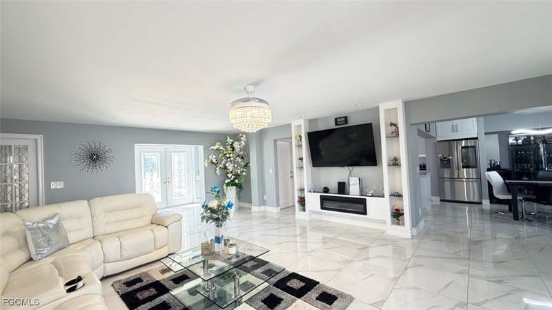 3 bedroom SingleFamilyResidence at 1709 SE 44th Ter, Cape Coral, Cape Coral — photo 2