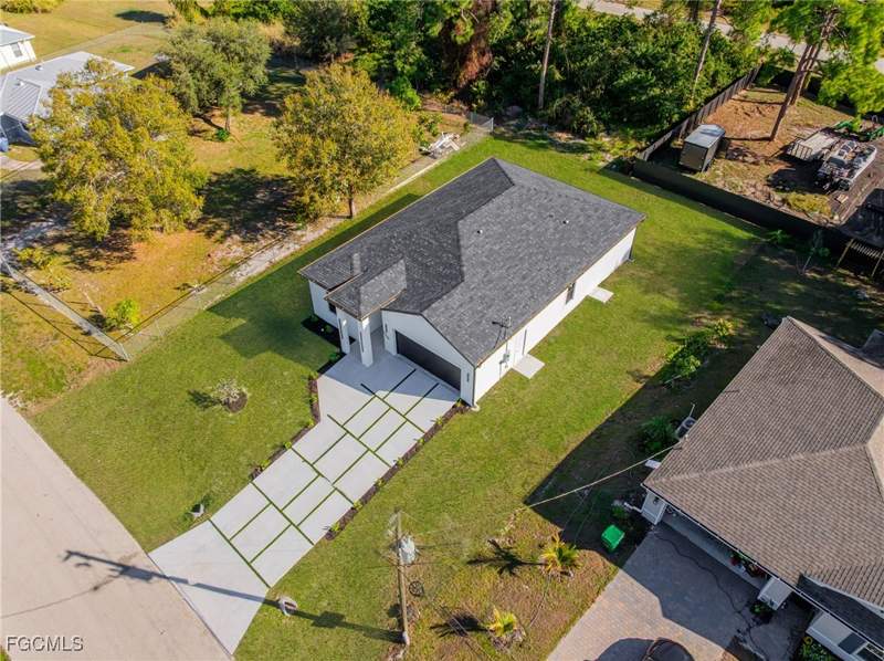 3 bedroom SingleFamilyResidence at 5008 N Obispo Cir, Port Labelle, Labelle — photo 5