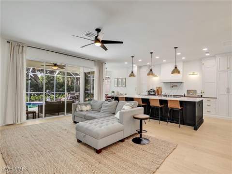 8850 Springwood Ct, Bonita Springs FL - photo 12 of 44
