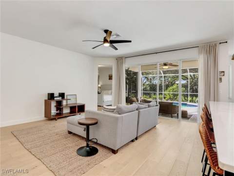 8850 Springwood Ct, Bonita Springs FL - photo 13 of 44