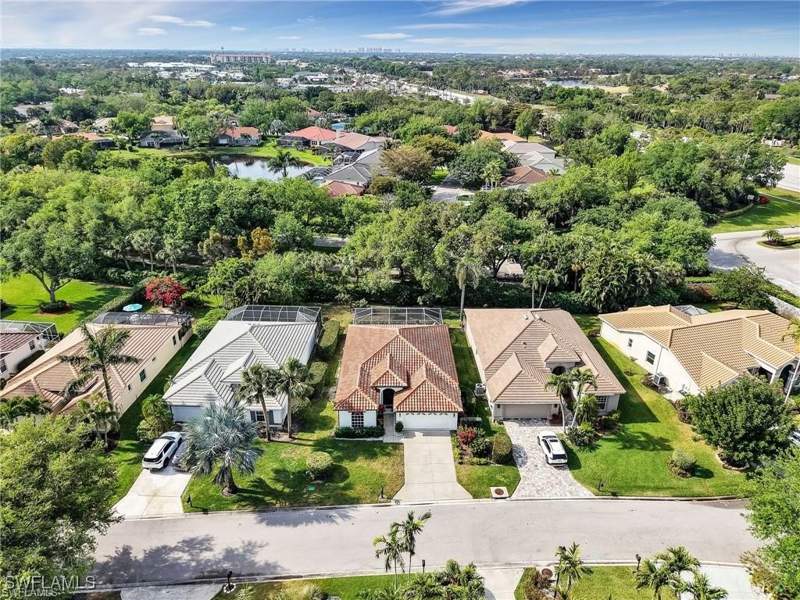3 bedroom SingleFamilyResidence at 8850 Springwood Ct, Cedar Creek, Bonita Springs — photo 2