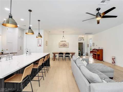 8850 Springwood Ct, Bonita Springs FL - photo 20 of 44
