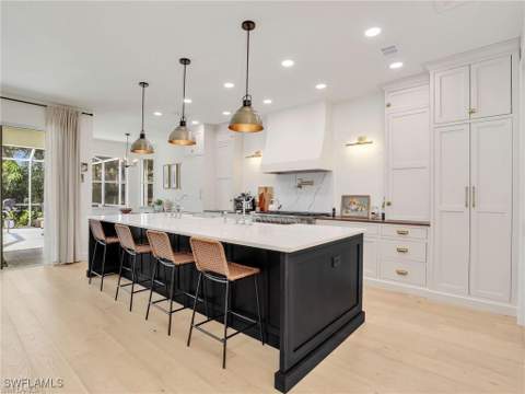 8850 Springwood Ct, Bonita Springs FL - photo 21 of 44