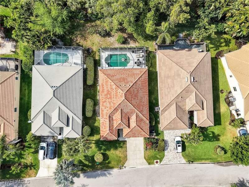 3 bedroom SingleFamilyResidence at 8850 Springwood Ct, Cedar Creek, Bonita Springs — photo 3