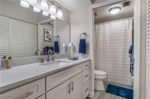 7430 Lake Breeze Dr 403, Fort Myers FL - photo 9 of 38