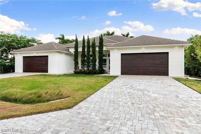 3 bedroom SingleFamilyResidence at 1086 Michigan Ave, Bad Axe, Naples — photo 3