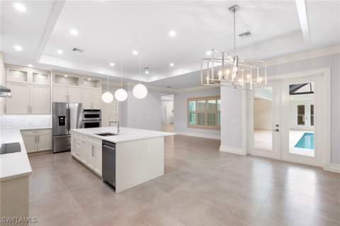 1086 Michigan Ave, Naples FL - photo 9 of 42