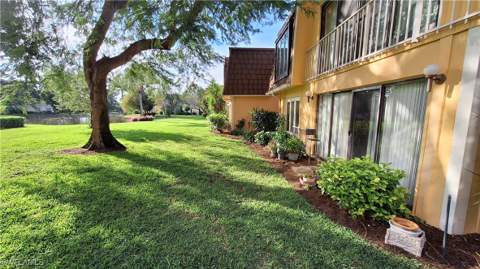 406 Meadowlark Ln 406A, Naples FL - photo 15 of 19