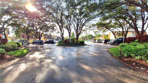 406 Meadowlark Ln 406A, Naples FL - photo 17 of 19