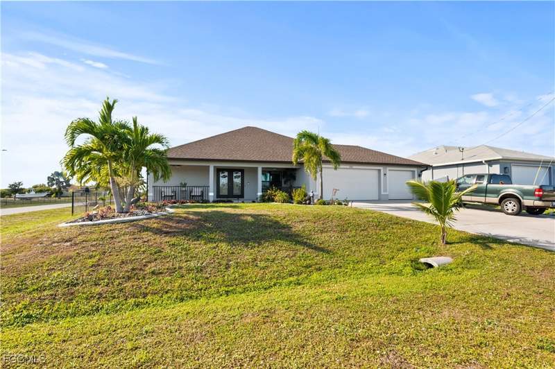 3 bedroom SingleFamilyResidence at 3902 NW 33rd Ave, Cape Coral, Cape Coral — photo 2