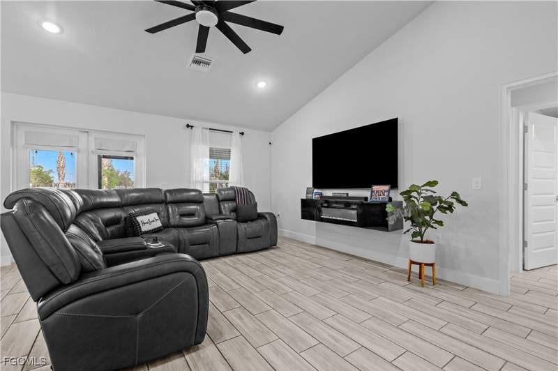 4 bedroom SingleFamilyResidence at 2021 NE 36th Ter, Cape Coral, Cape Coral — photo 5