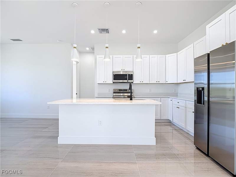 3 bedroom SingleFamilyResidence at 3220 22nd St SW, Lehigh Acres, Lehigh Acres — photo 5