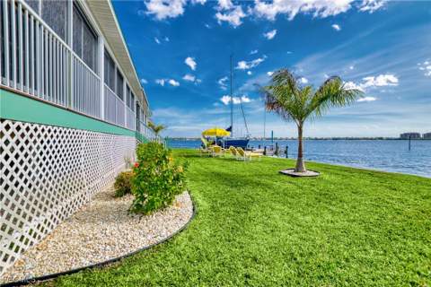 1218 Flamingo Dr, Cape Coral FL - photo 13 of 48