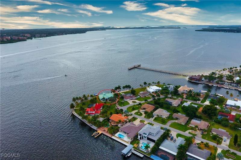 3 bedroom SingleFamilyResidence at 1218 Flamingo Dr, Cape Coral, Cape Coral — photo 4
