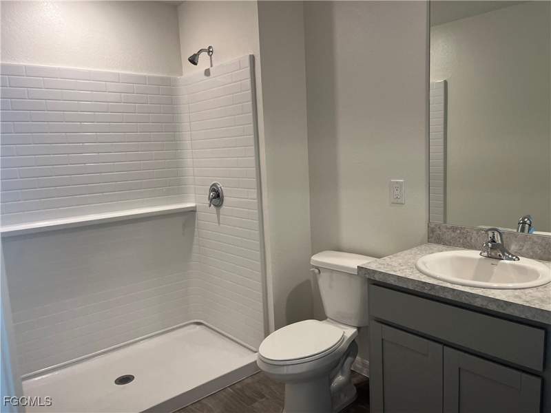 3 bedroom SingleFamilyResidence at 3218 NE 14th Pl, Cape Coral, Cape Coral — photo 4