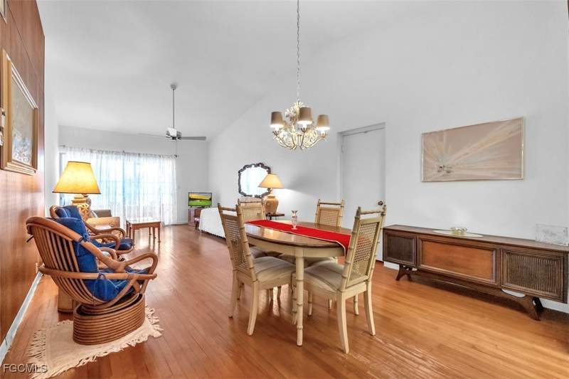 1 bedroom Condominium at 403 SE 43rd Ter 11, Country Club Estates Condo, Cape Coral — photo 5