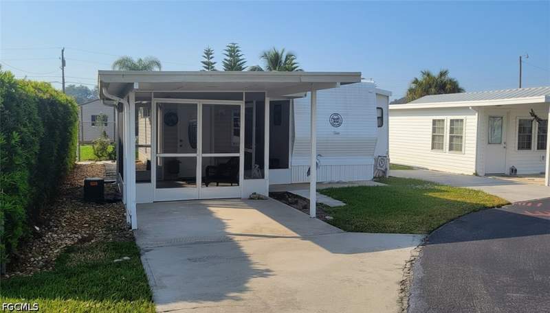 1 bedroom ManufacturedHome at 1339 Old Lakeport RD 30B, LAKEPORT, Moore Haven — photo 1