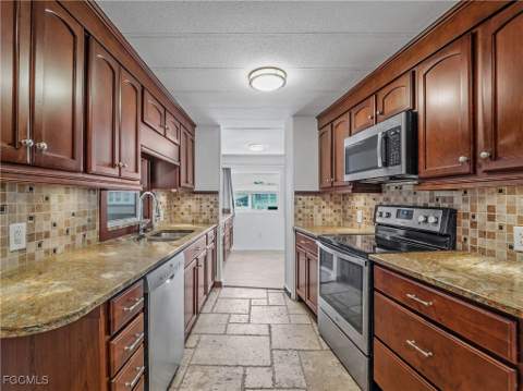 14518 Battery Bend, North Fort Myers FL - photo 17 of 30