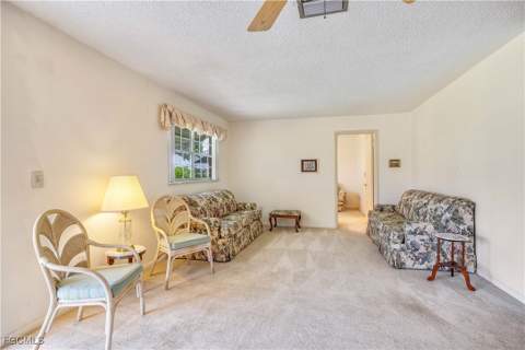 6992 Edgewater Cir, Fort Myers FL - photo 10 of 22