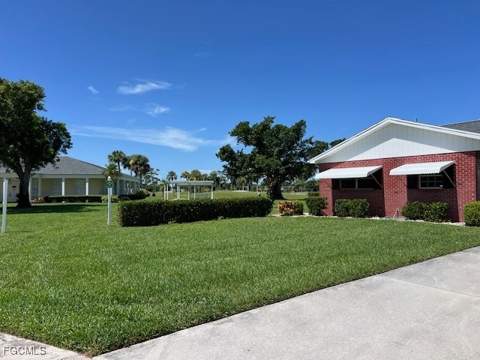 6992 Edgewater Cir, Fort Myers FL - photo 19 of 22